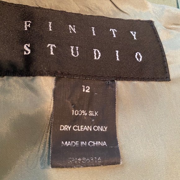 Finity Studio Silk Green Sleeveless Sheath Dress - Picture 5 of 7